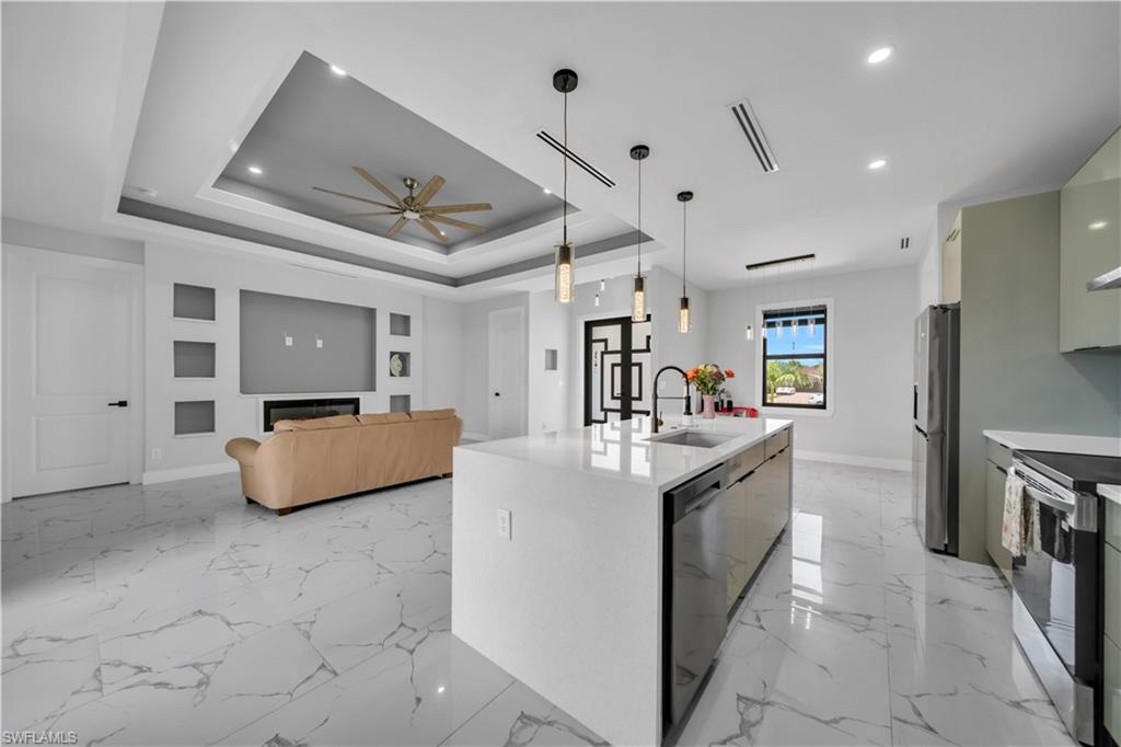 CAPE CORAL - Residential