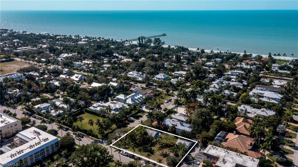 OLDE NAPLES - Land