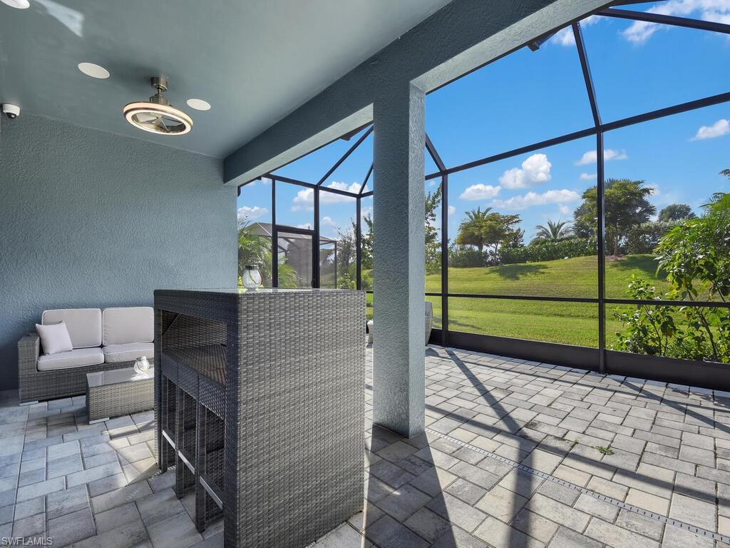 HALFMOON POINT - Residential