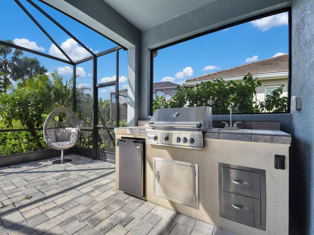 HALFMOON POINT - Residential