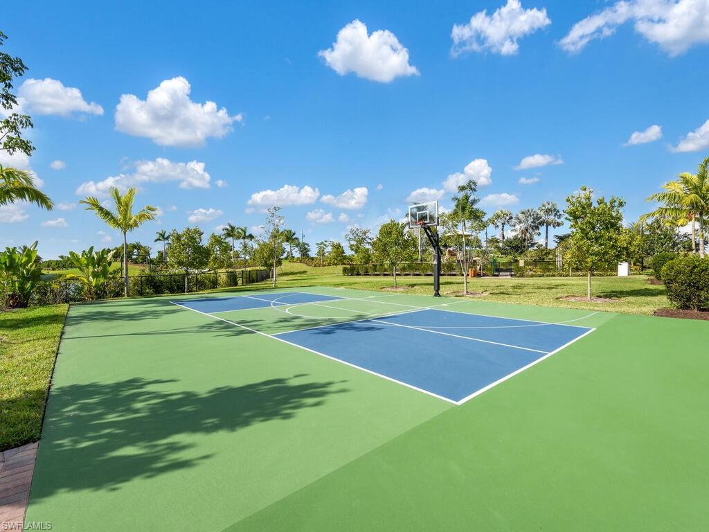 HALFMOON POINT - Residential