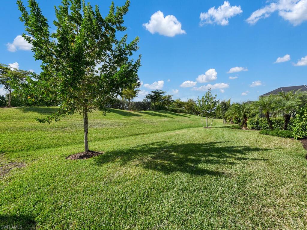 HALFMOON POINT - Residential
