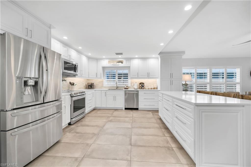 NAPLES PARK - Residential