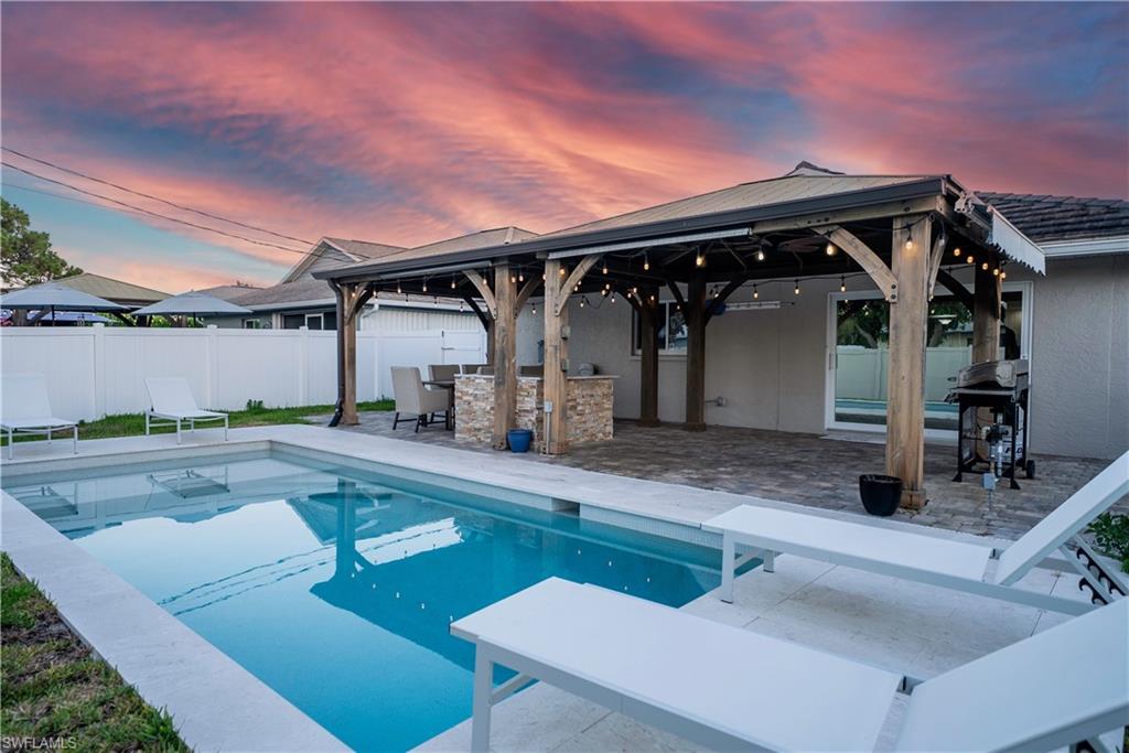 NAPLES PARK - Residential