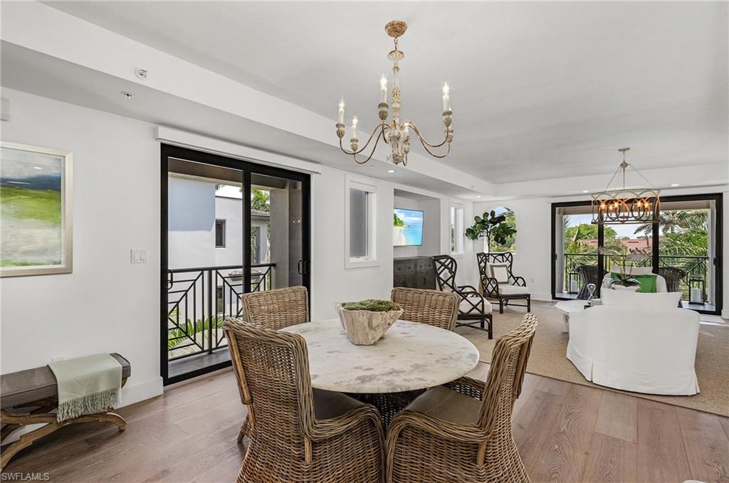 ESMERALDA ON EIGHTH - Residential