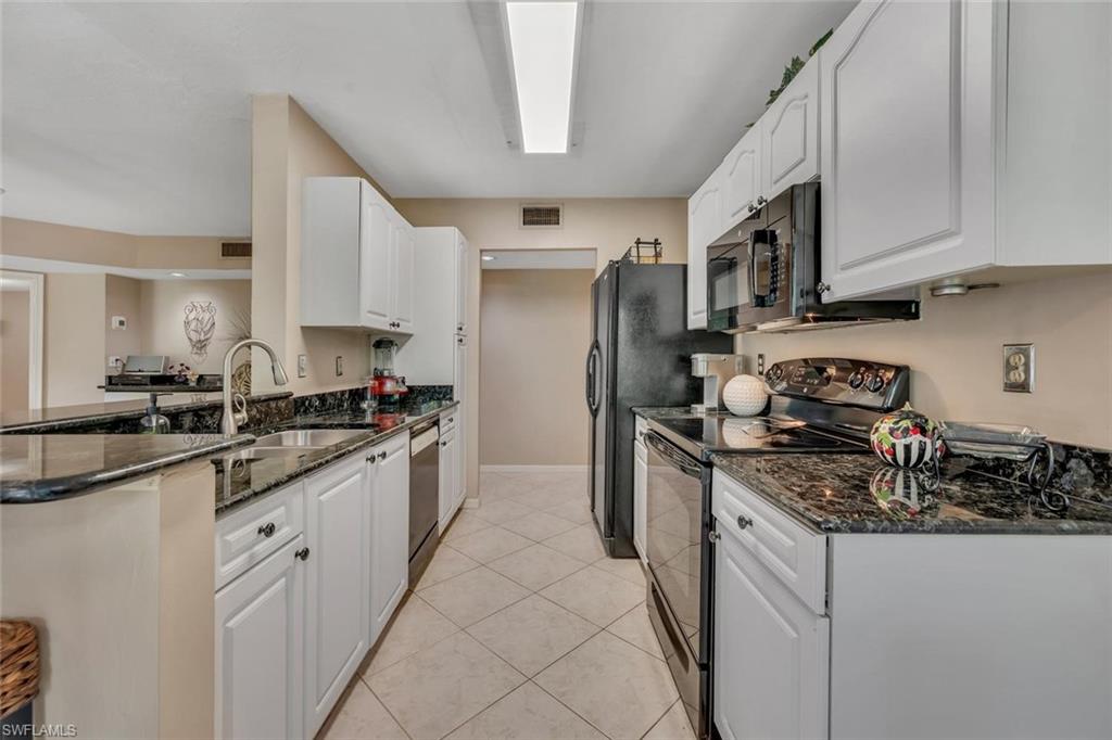 COACH HOMES - Residential
