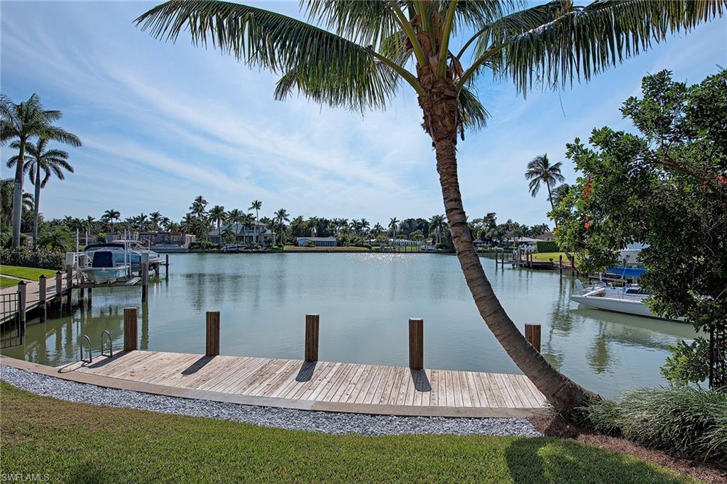 MOORINGS - Residential