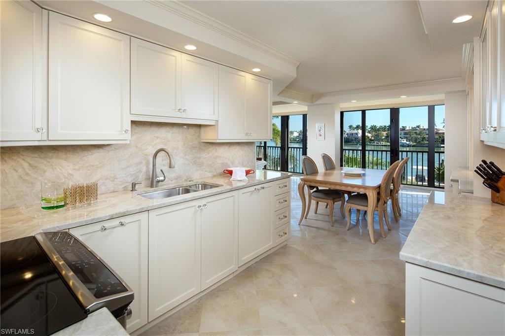 ADMIRALTY POINT - Residential