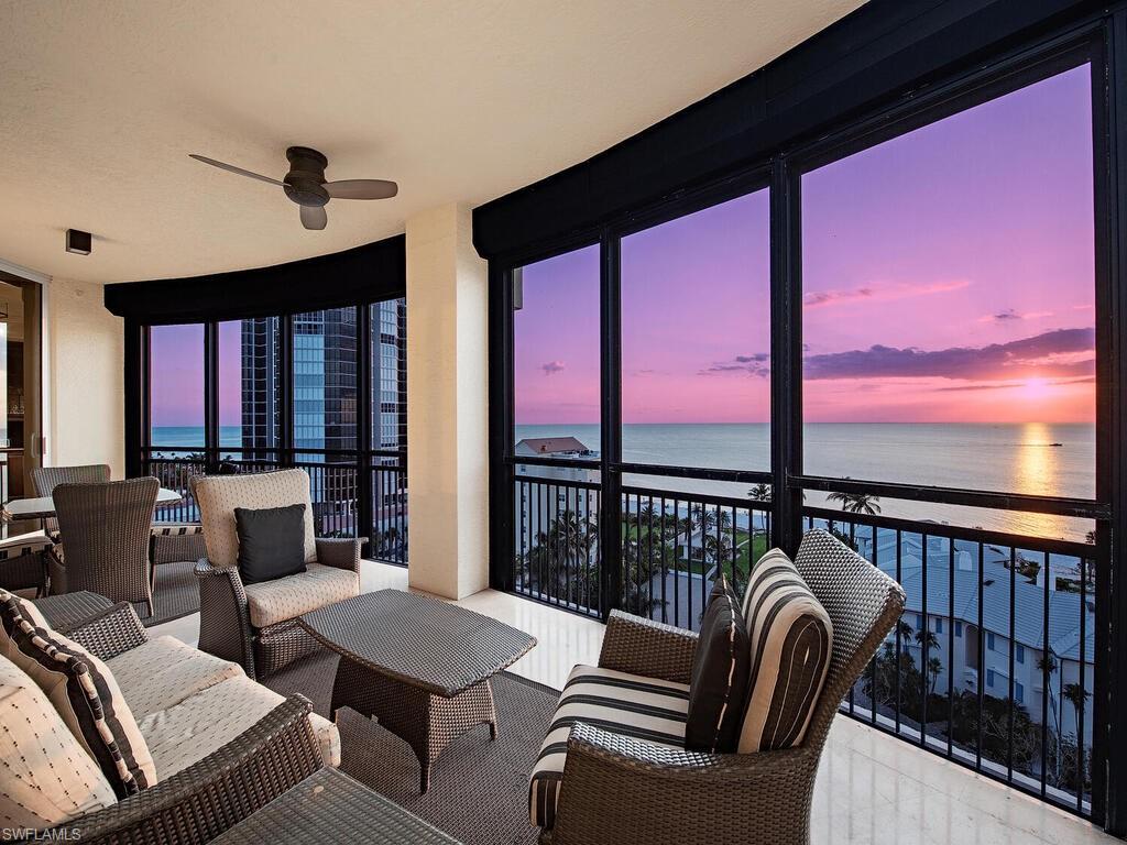 SEASONS AT NAPLES CAY - Residential