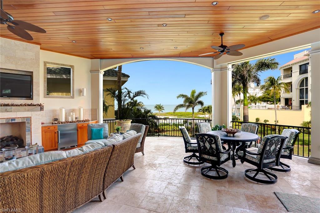 BAREFOOT BEACH - Residential