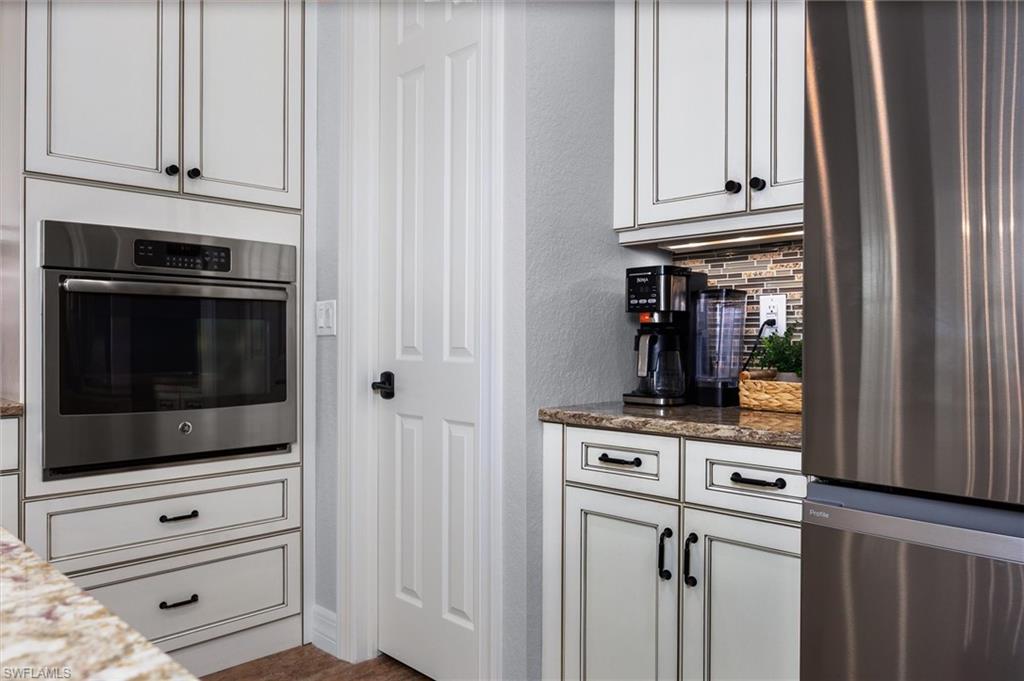 WILLOW RIDGE - Residential Lease