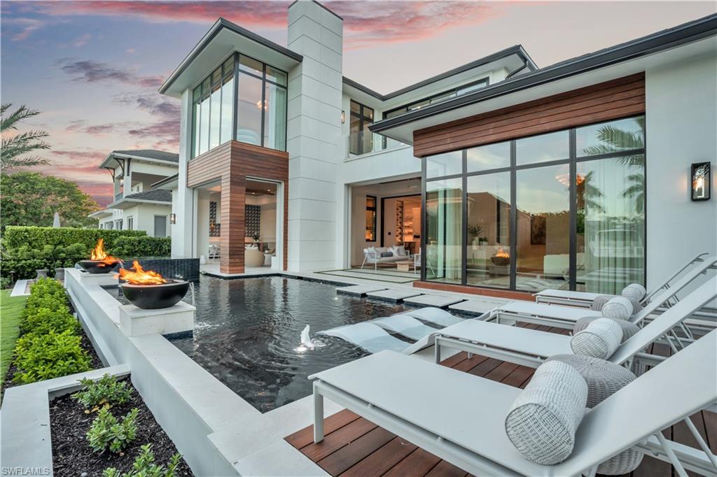 AQUALANE SHORES - Residential