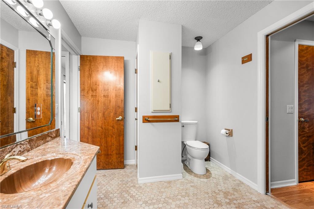 GULF COVE - Residential