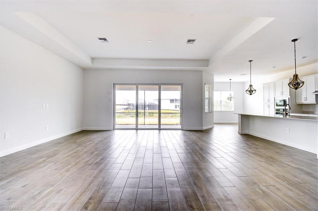 HARBOR ESTATES - Residential