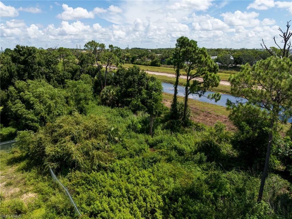 FORT MYERS - Land