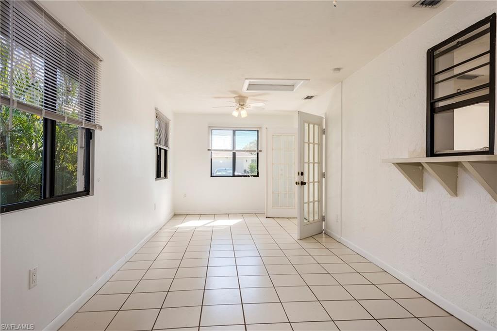 NAPLES PARK - Residential