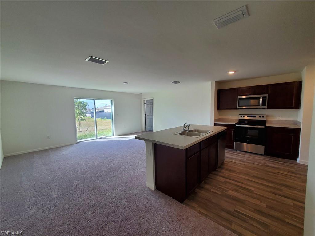 CAPE CORAL - Residential Lease
