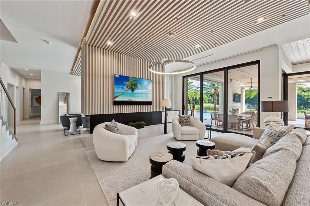 BAY COLONY SHORES - Residential