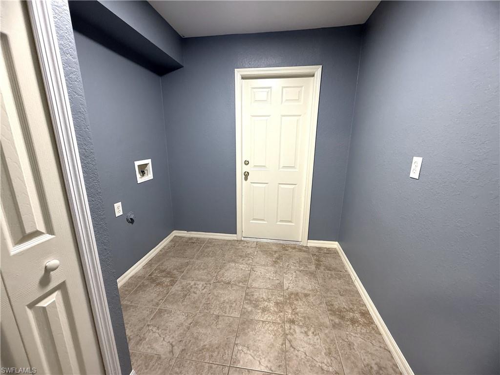 CAPE CORAL - Residential Lease