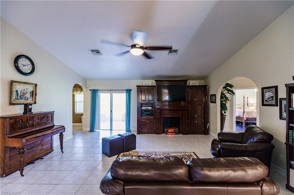 GOLDEN GATE ESTATES - Residential