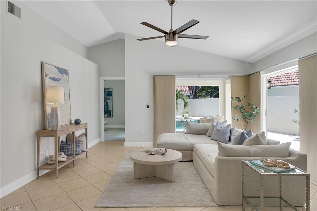 LONGSHORE LAKE - Residential