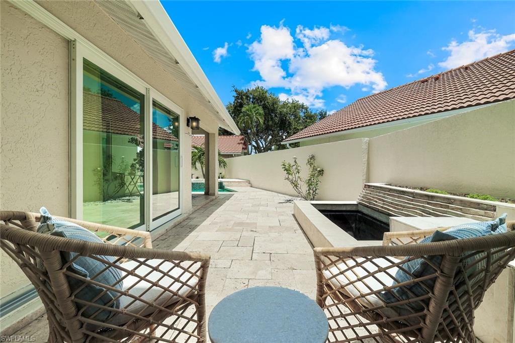 LONGSHORE LAKE - Residential