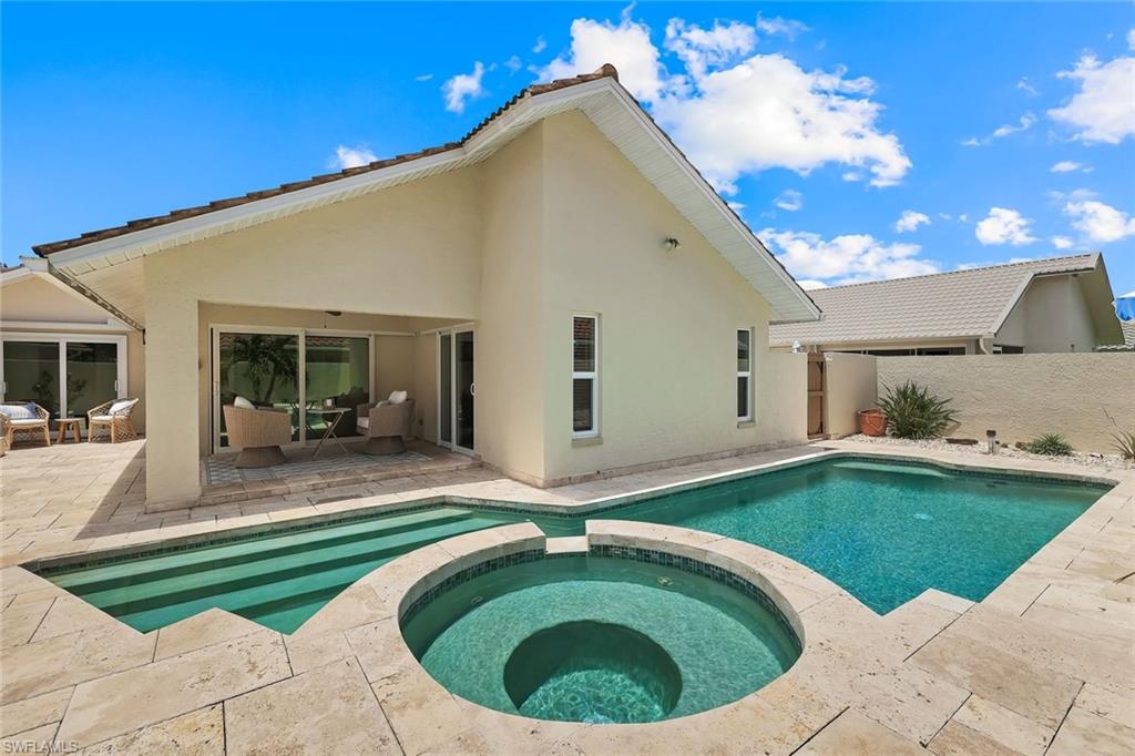 LONGSHORE LAKE - Residential