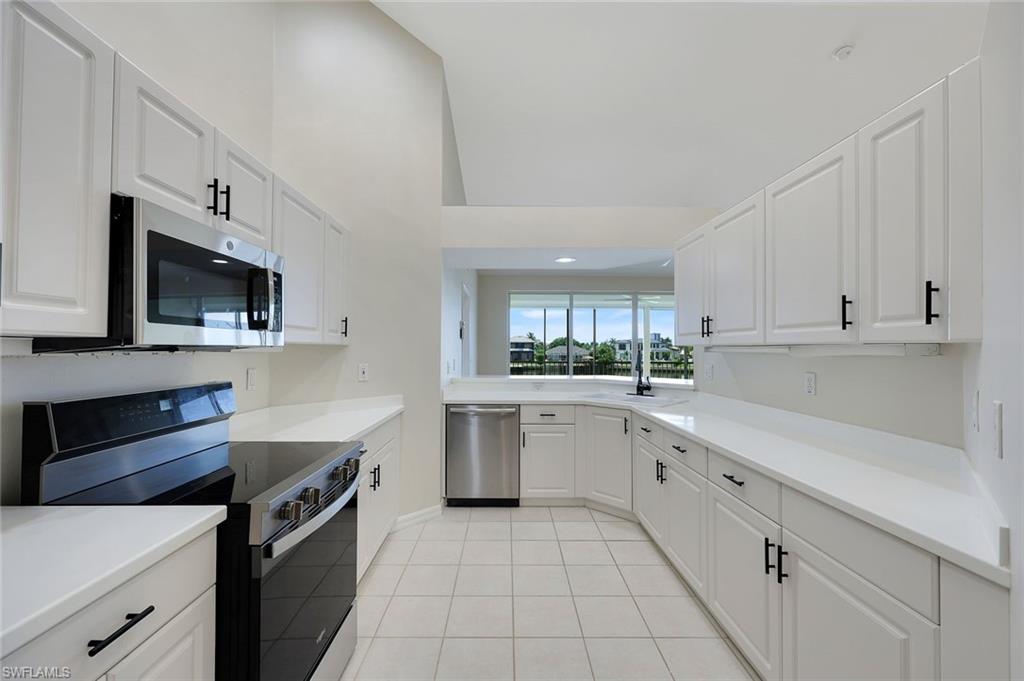 VILLAS AT WATERSIDE - Residential