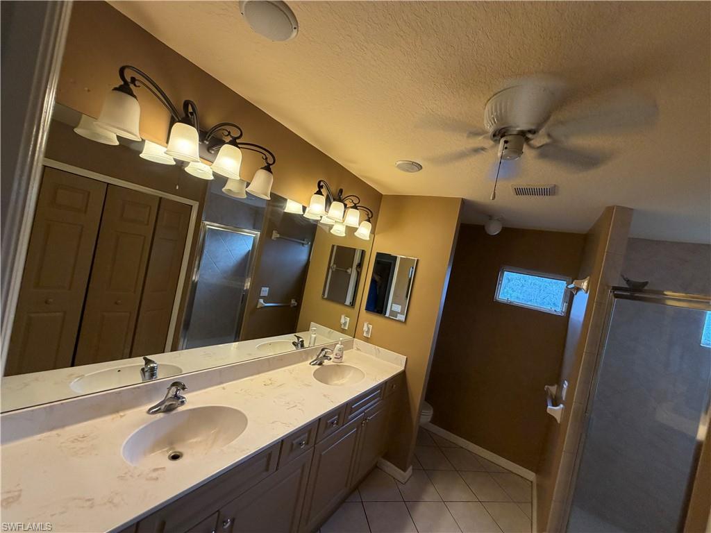 MIRROR LAKES - Residential