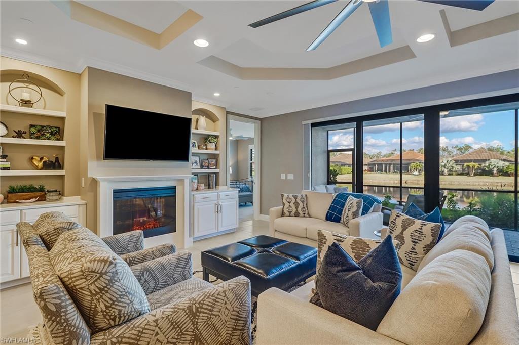 ESPLANADE - Residential Lease