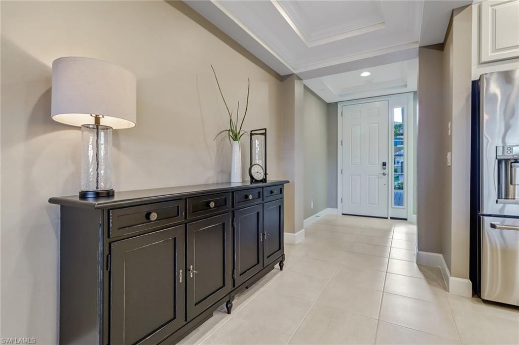ESPLANADE - Residential Lease