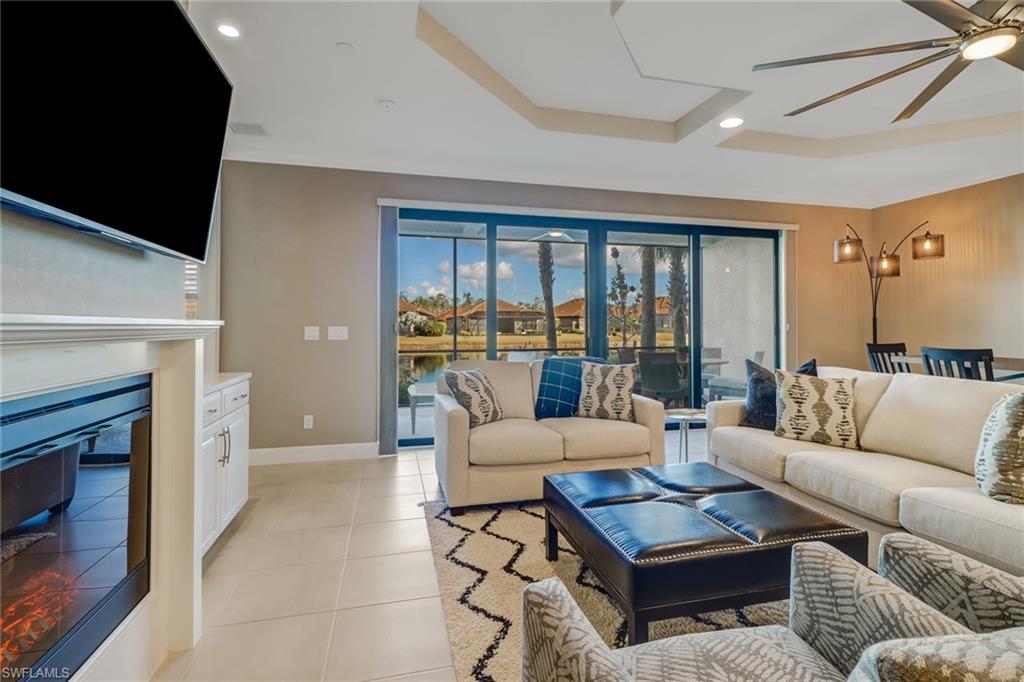 ESPLANADE - Residential Lease