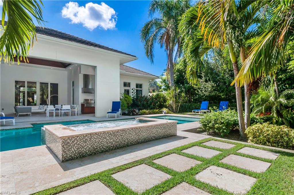 MOORINGS - Residential