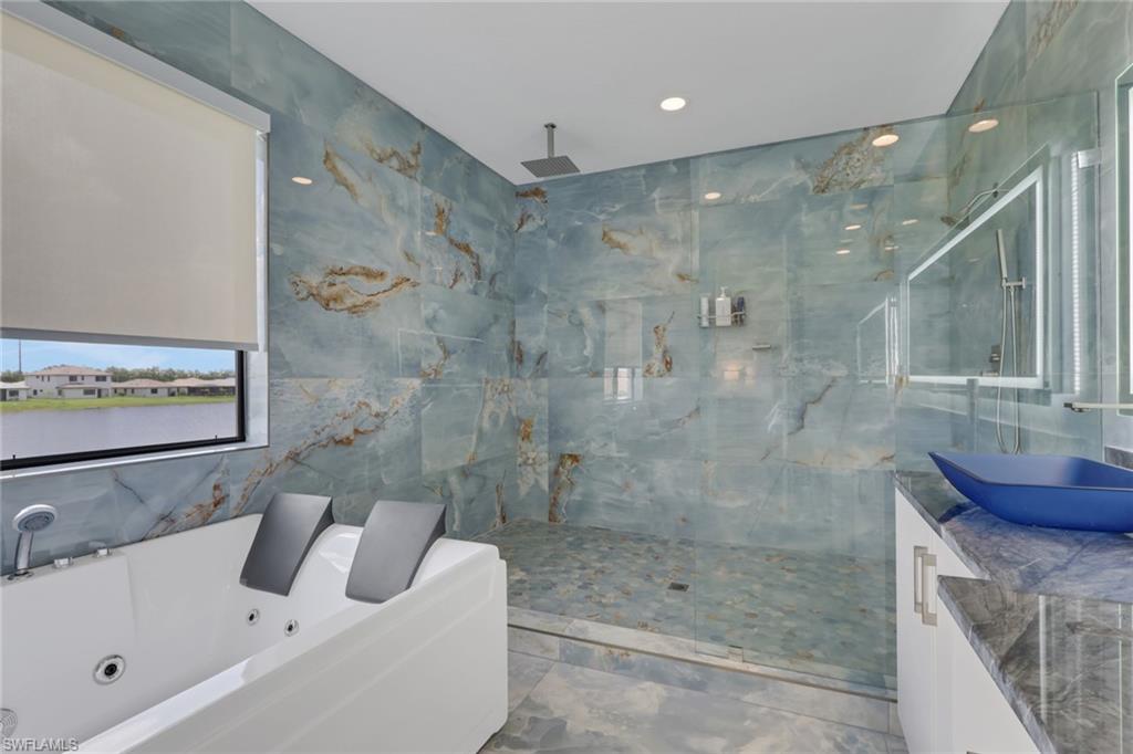 MAPLE RIDGE - Residential
