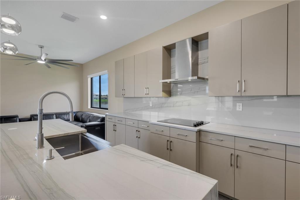 MAPLE RIDGE - Residential