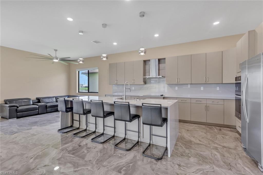 MAPLE RIDGE - Residential