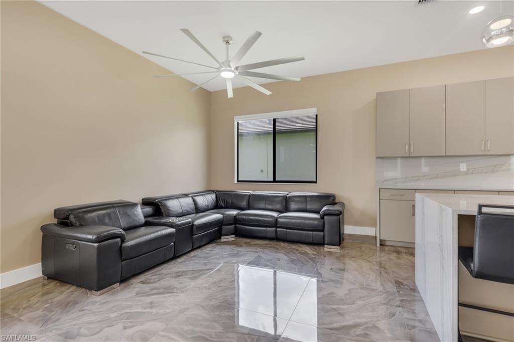 MAPLE RIDGE - Residential