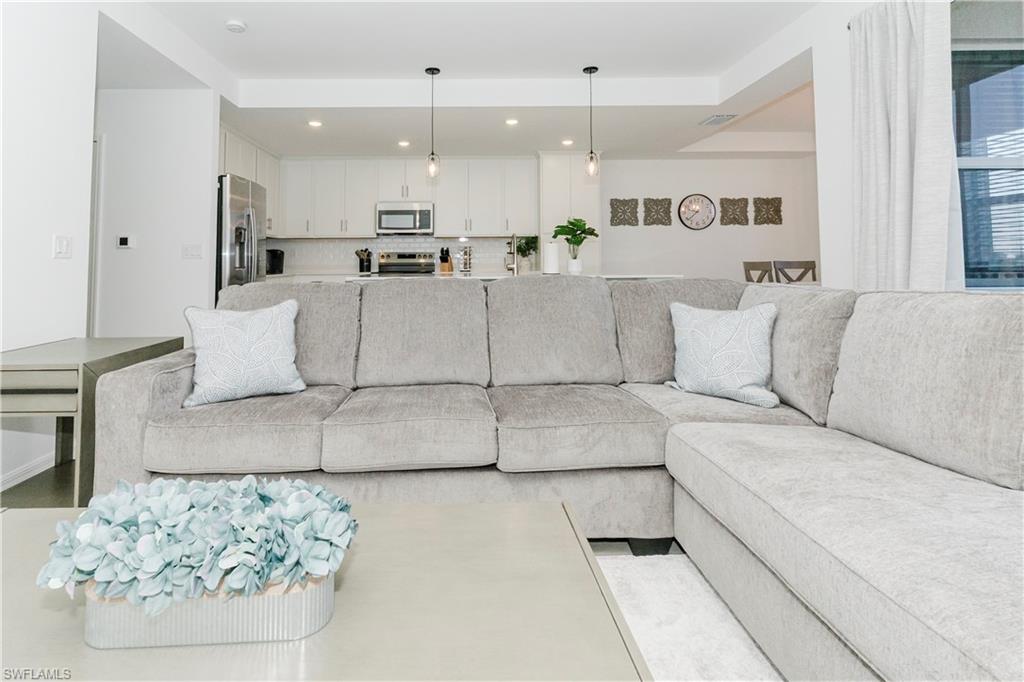 THE NATIONAL GOLF & COUNTRY CLUB AT AVE MARIA - Residential Lease
