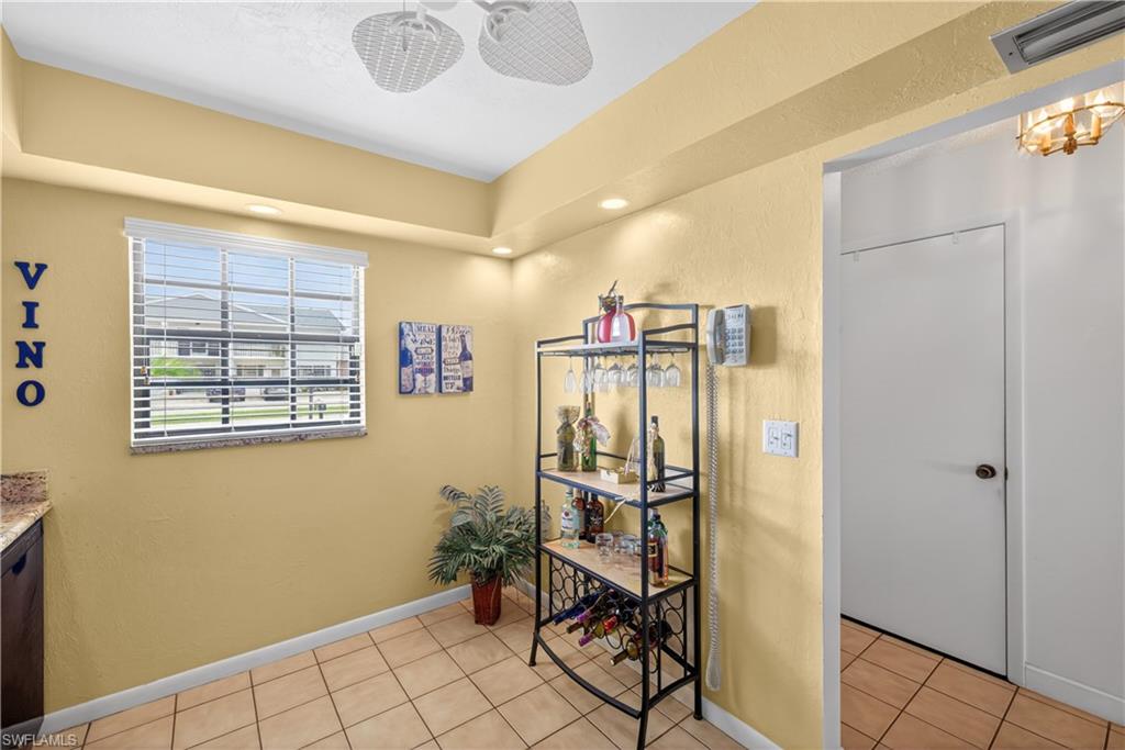 MYERLEE PARK NORTH CONDO - Residential