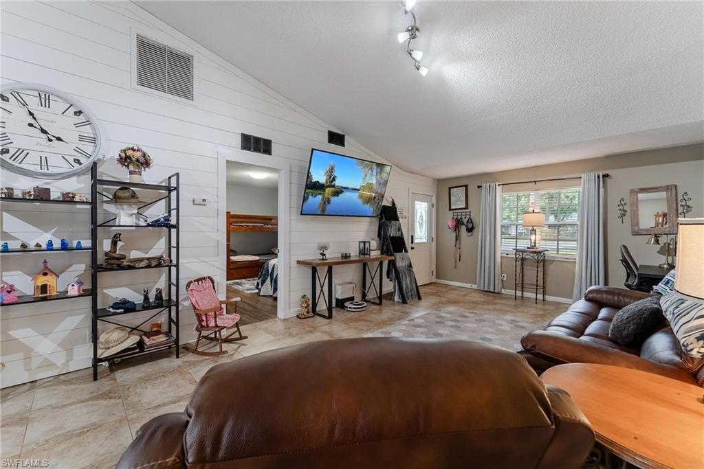PARKWOOD - Residential