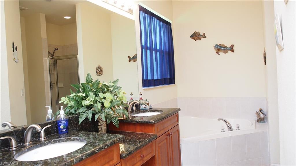 TWIN LAKE ESTATES - Residential