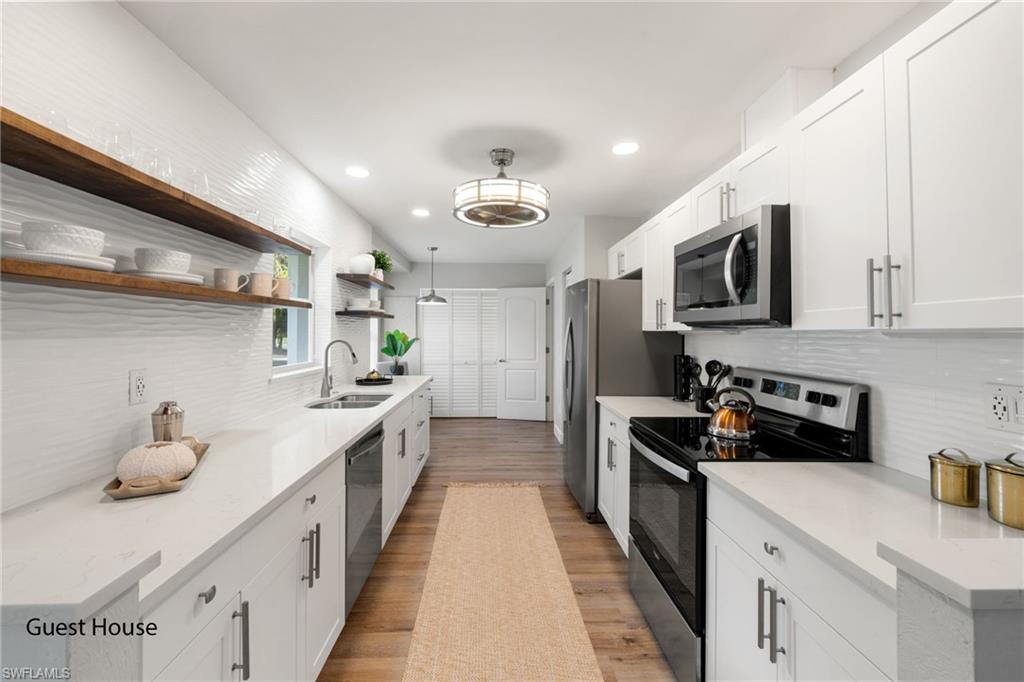 GOLDEN GATE ESTATES - Residential