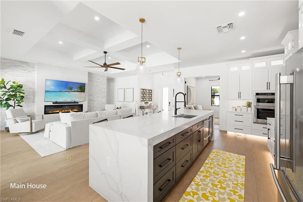 GOLDEN GATE ESTATES - Residential