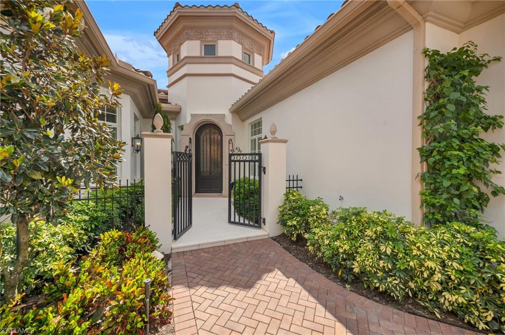 ISLA VISTA - Residential