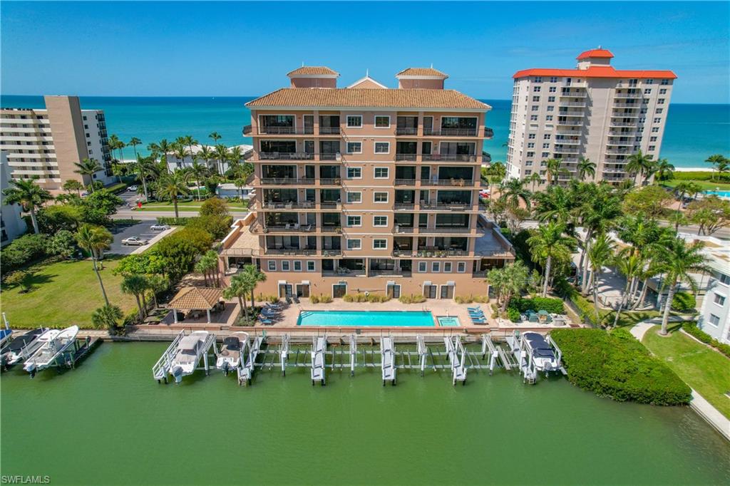 BEACHCOMBER CONDO - Residential