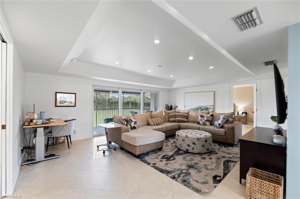 GLADES COUNTRY CLUB - Residential