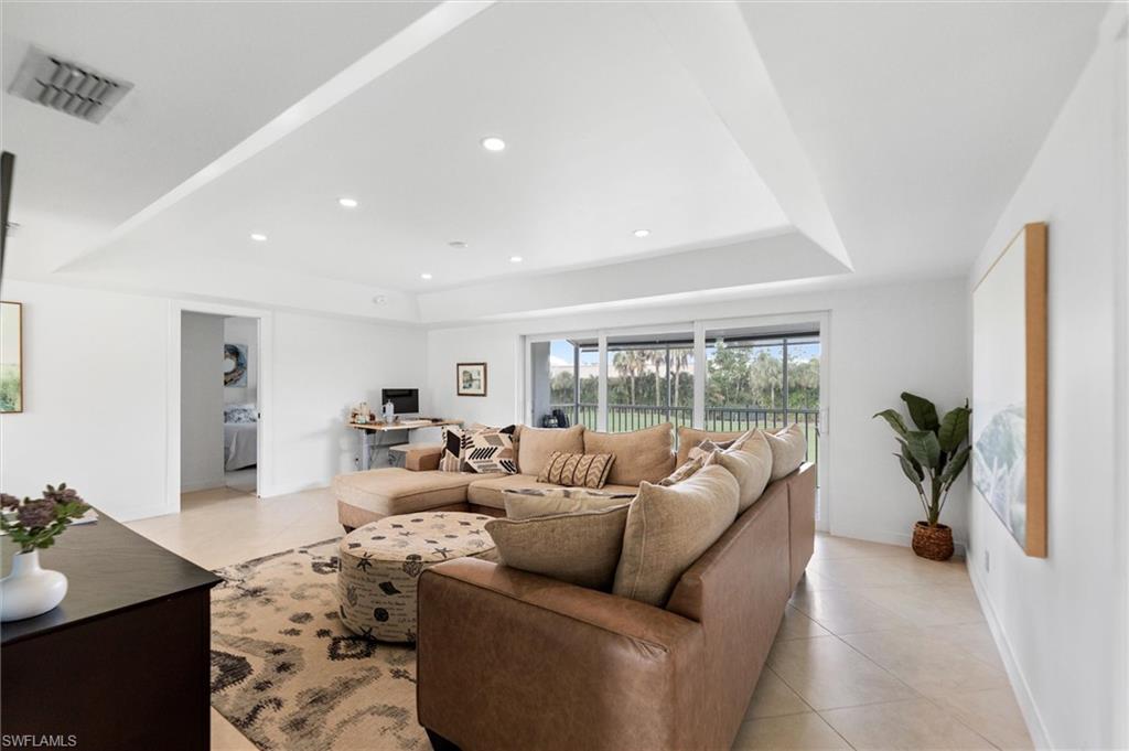 GLADES COUNTRY CLUB - Residential