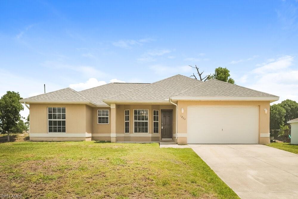 Interested in this home? You clearly have exceptional taste. This charming 3-bedroom, 2.0-bathroom home is not only pet-friendly, but also equipped with smart home features to make everyday life more convenient and connected. Homes like this don’t stay on the market for long—don’t miss your chance to make it yours. Apply today!