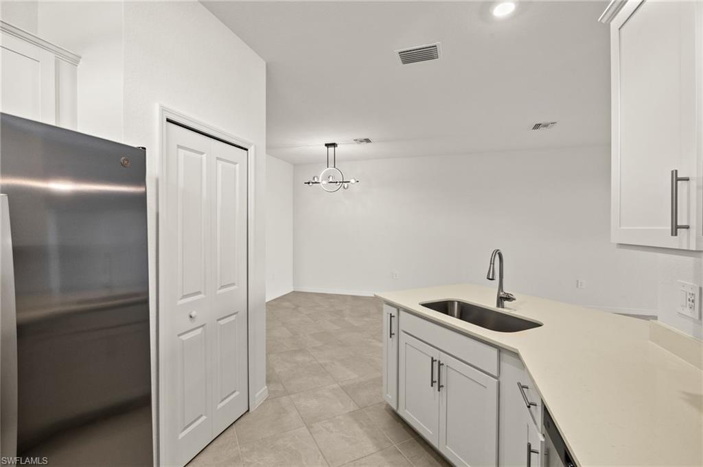 TUCKERS COVE - Residential Lease