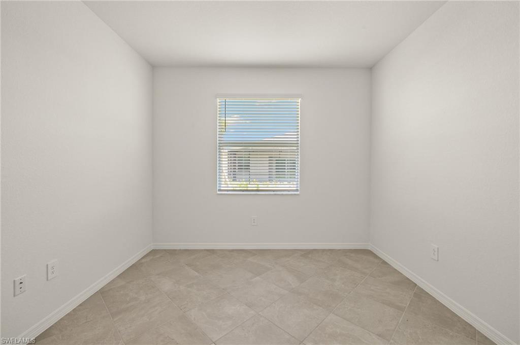 TUCKERS COVE - Residential Lease